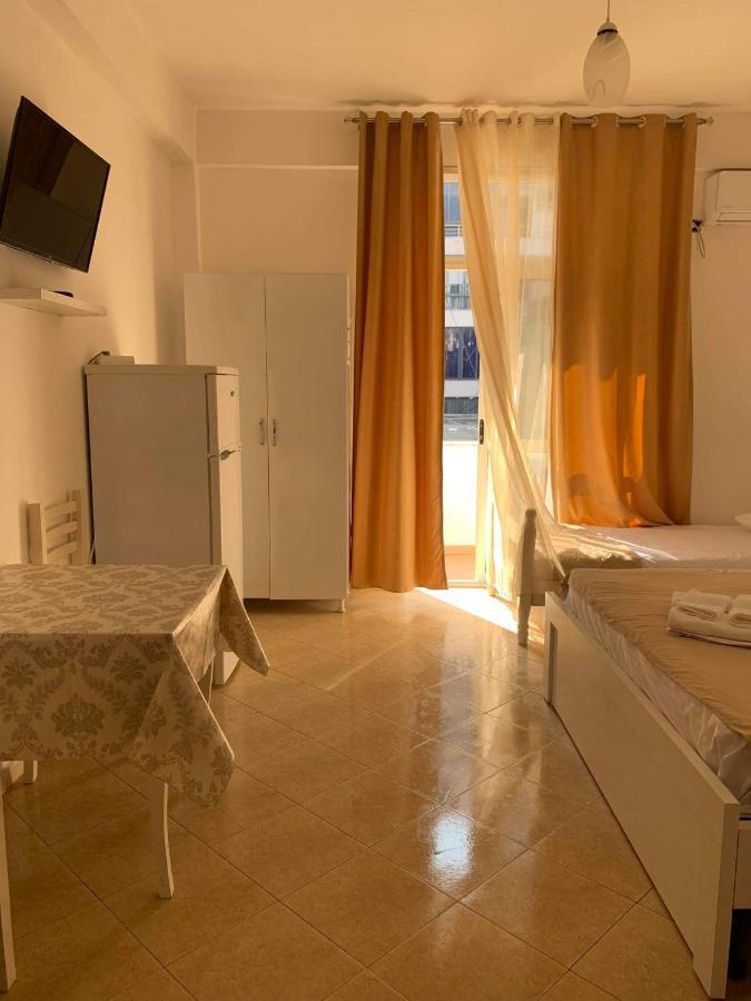 Elio'S Room Durres Exterior photo