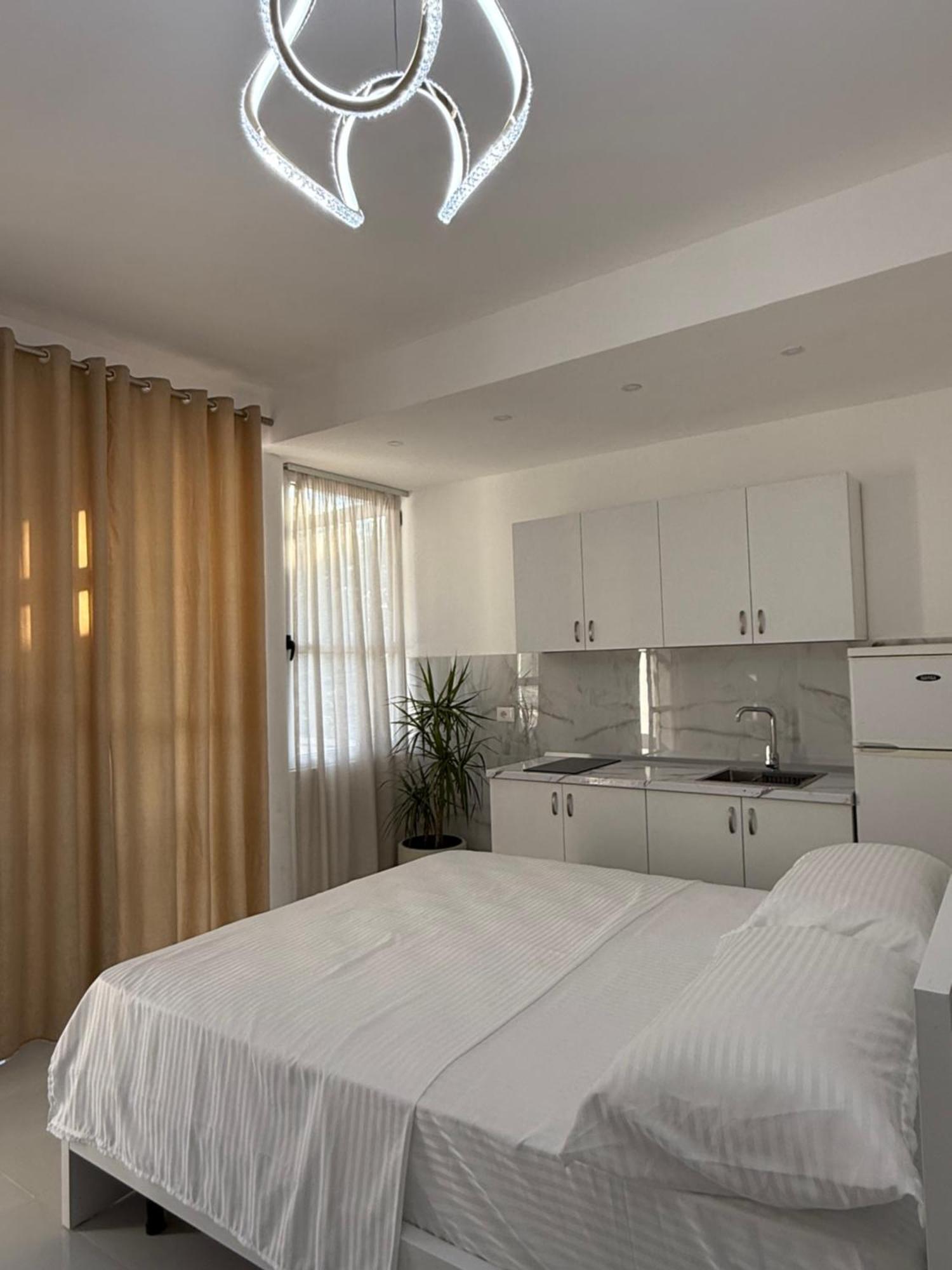 Elio'S Room Durres Exterior photo